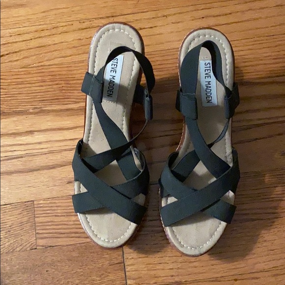 Shoes - Picture 1 of 3